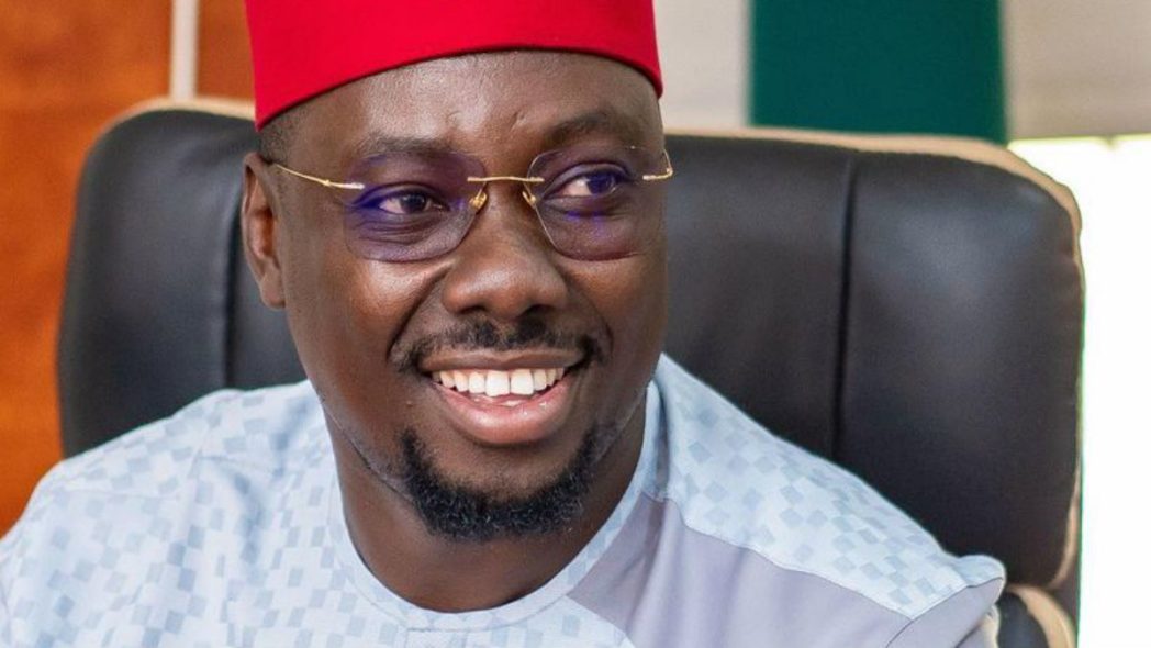 Obi Cubana didn&#39;t take selfie with our staff – EFCC - QED.NG